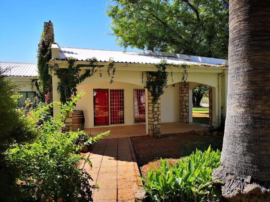 Kalahari Farmhouse, Namibia Мариентал Екстериор снимка